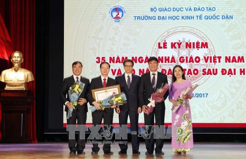 Phó Thủ tướng Vũ Đức Đam: Đào tạo tiến sĩ phải đặt chất lượng lên hàng đầu 